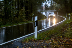 Cumming car accident lawyer, Cumming, GA – Single-Vehicle Crash on Highway 400 Injures Driver
